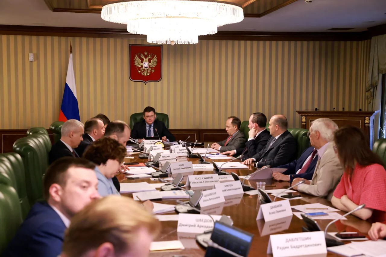 Топливный рынок на паузе: вице-премьер Новак поручил не допустить дефицита и скачков цен