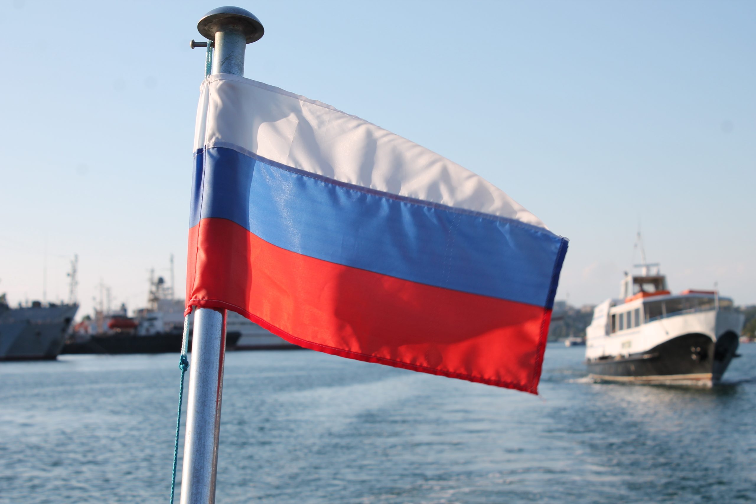 Минтранс предложил упростить регистрацию судов под российским флагом