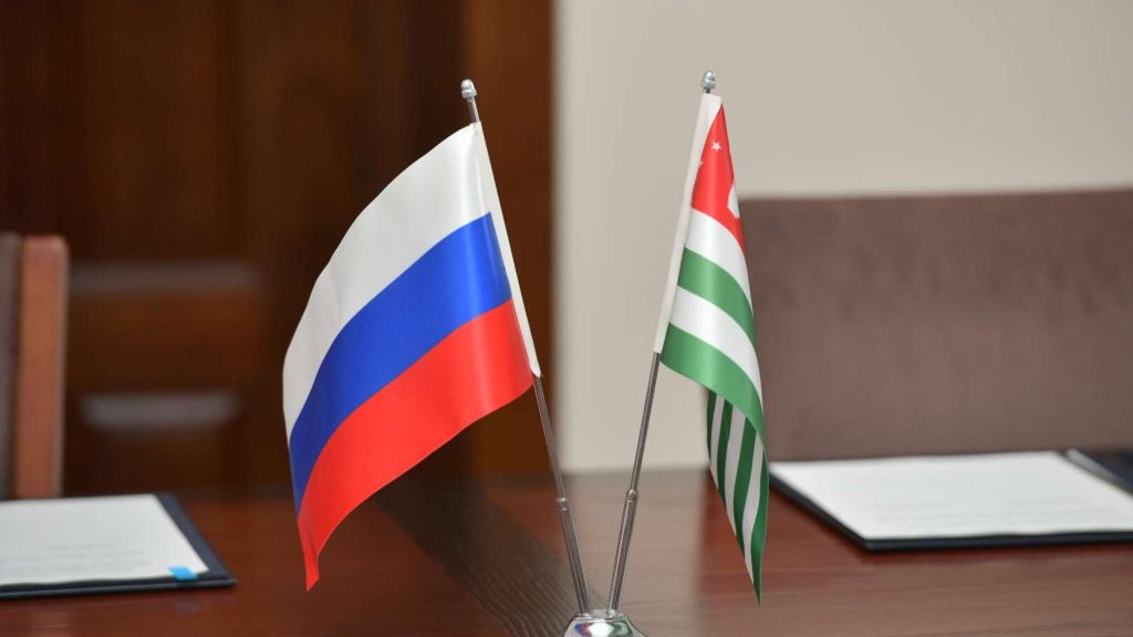 Россия и Абхазия расширяют логистику и транспортные коридоры для развития торговли и туризма