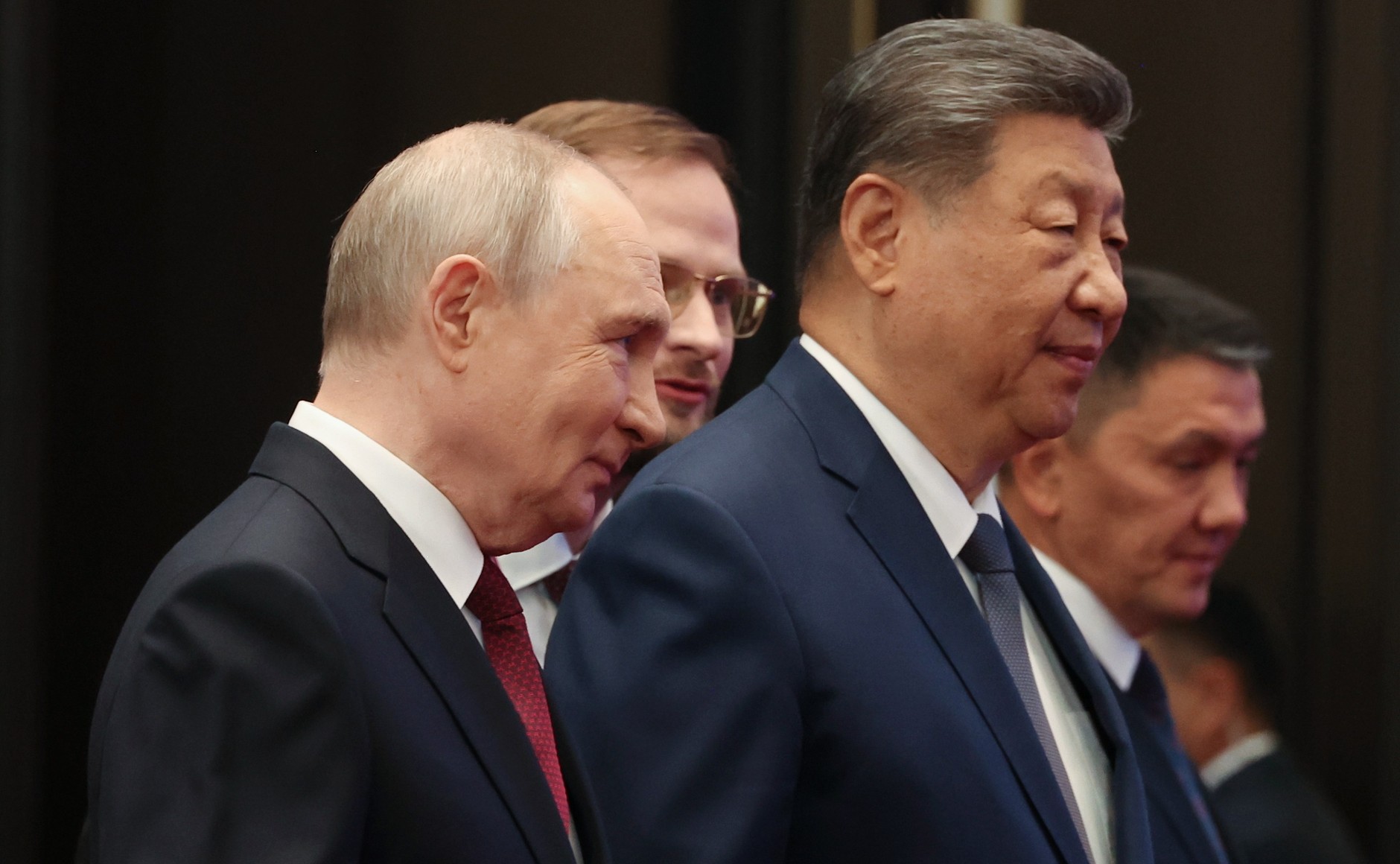Саммит ШОС: 30 документов и курс на торговлю