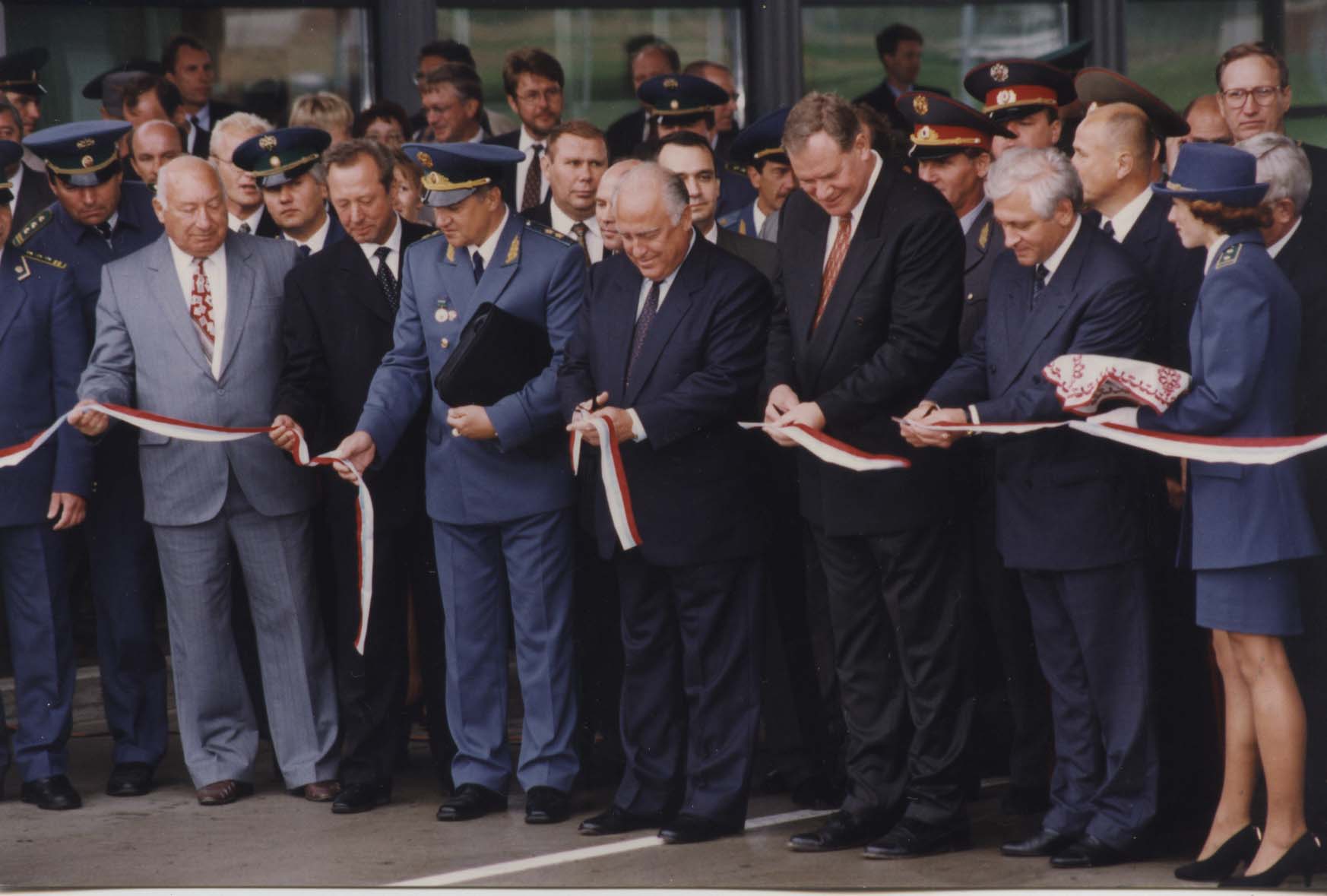 Церемония  открытия 22 августа 1997 года МАПП «Люття» Костомукшской таможни СЗТУ на российско-финляндской границе, в которой приняли участие премьер-министры Российской Федерации и Финляндской Республики В.С. Черномырдин и П.Липпонен