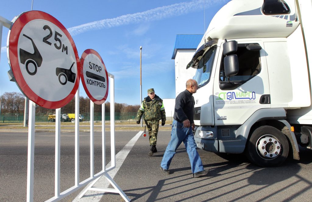 Почти тысяча фур стоит на границе из Белоруссии в Польшу – Госпогранкомитет Белоруссии