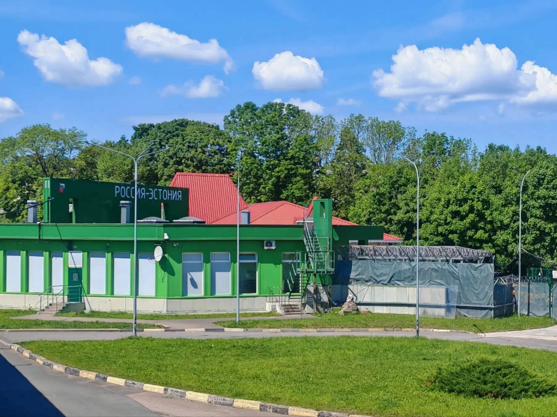 Эстония ограничивает въезд российских грузовиков